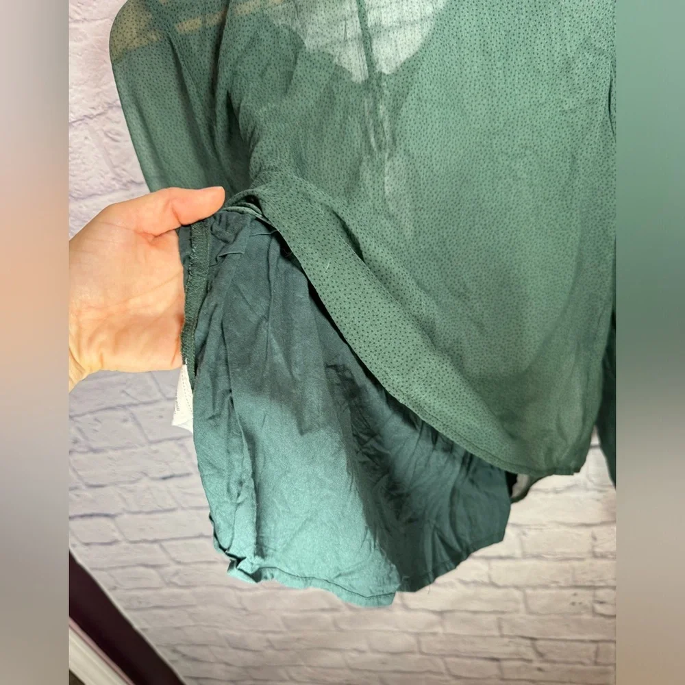 Abercrombie & Fitch puff sleeve blouse, deep green sheer women’s size small‎